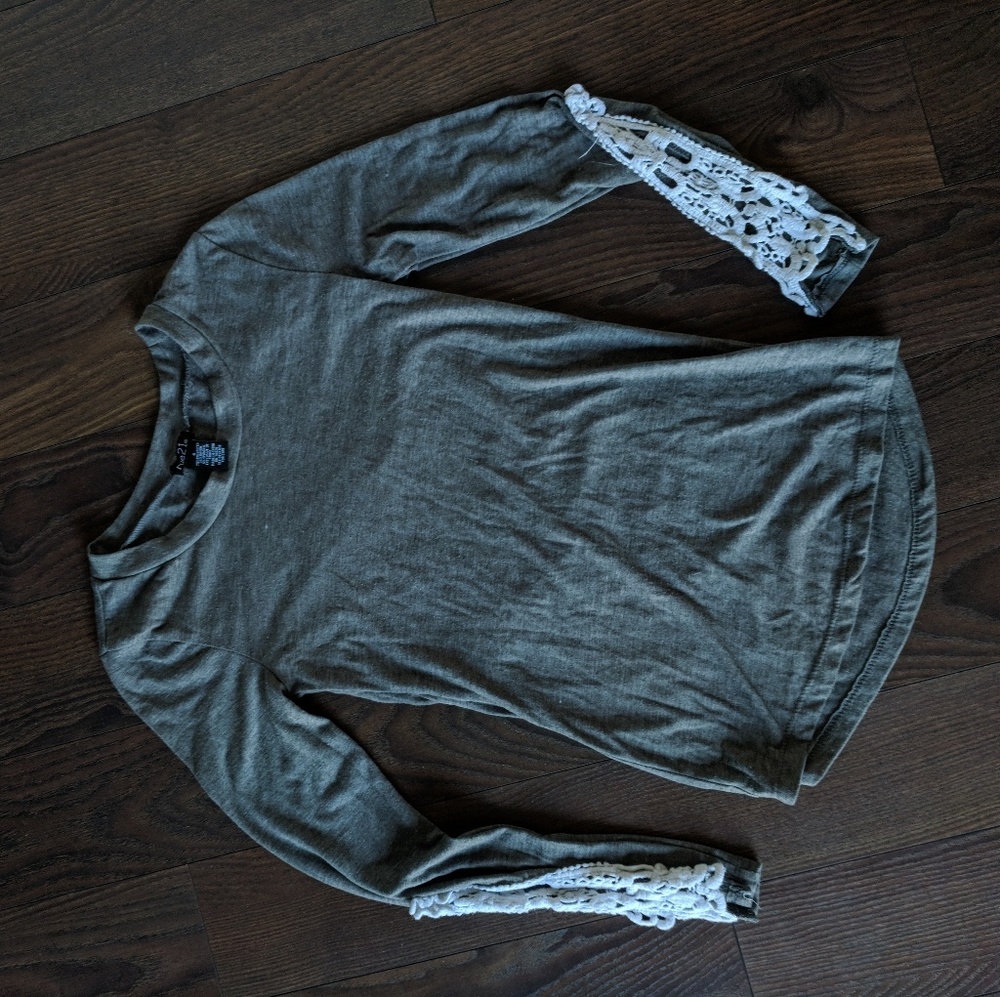 Long sleeve shirt